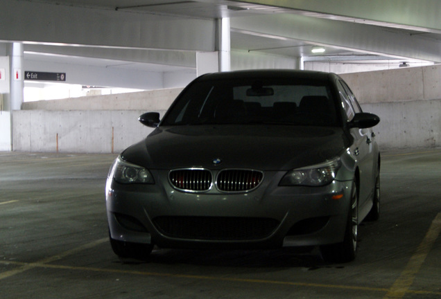 BMW M5 E60 2005