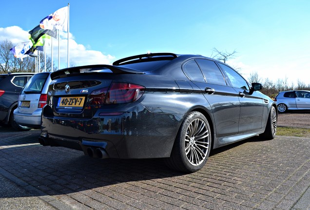 BMW M5 F10 2011