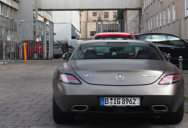 Mercedes-Benz SLS AMG