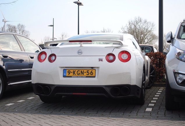 Nissan GT-R 2012