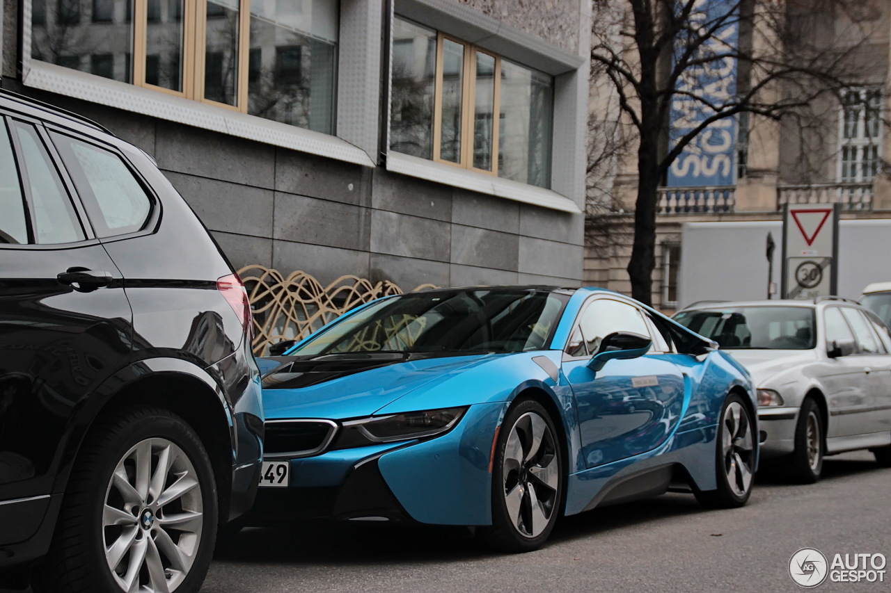 BMW i8