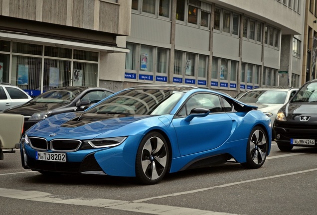 BMW i8