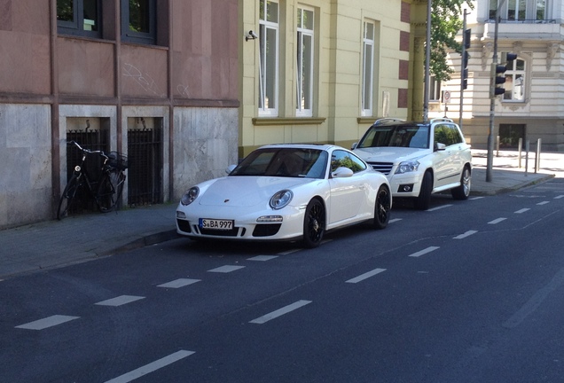 Porsche 997 Carrera GTS