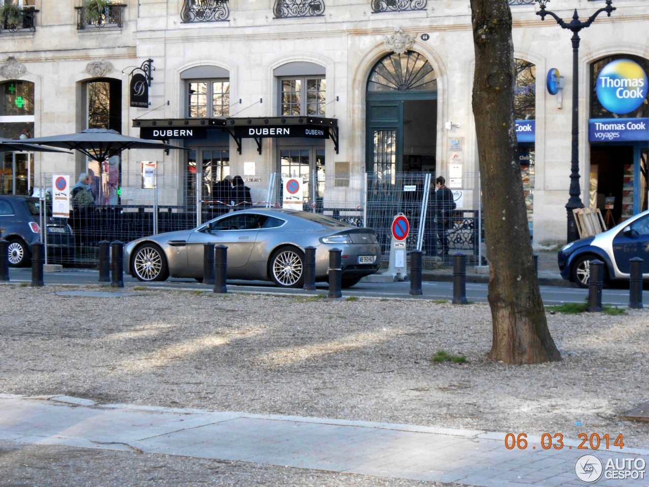 Aston Martin V8 Vantage