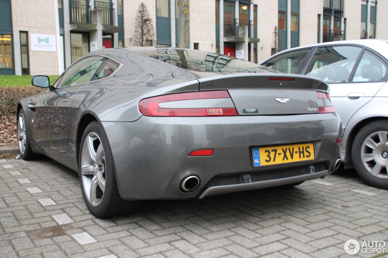 Aston Martin V8 Vantage