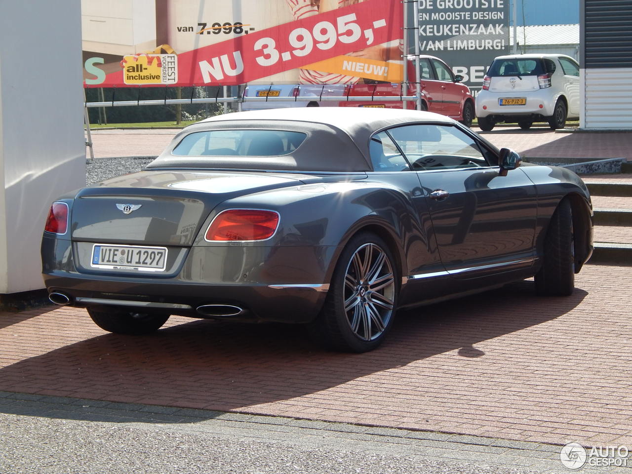 Bentley Continental GTC 2012