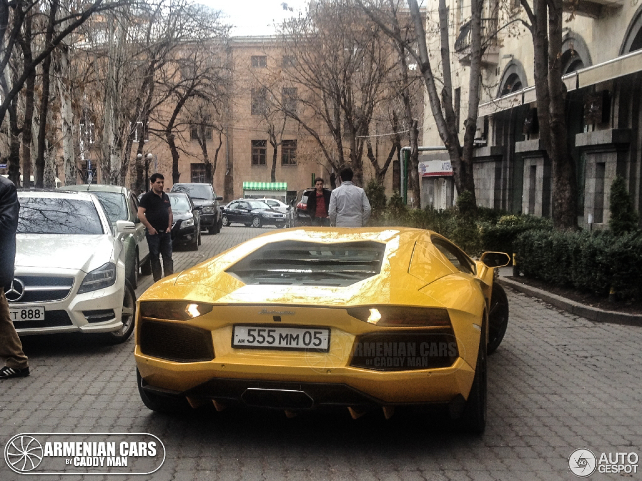 Lamborghini Aventador LP700-4