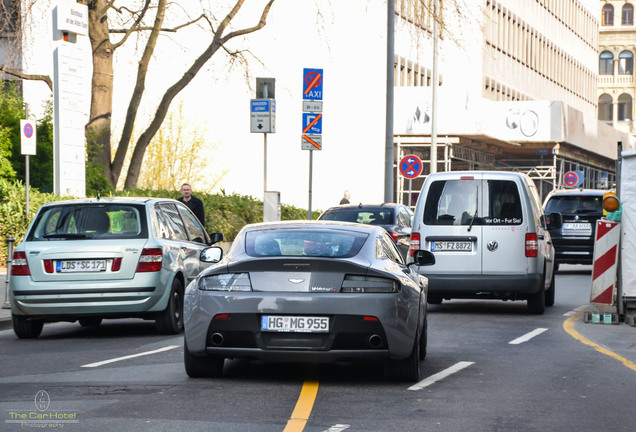 Aston Martin V12 Vantage S