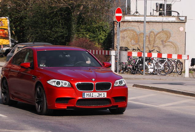 BMW M5 F10 2011