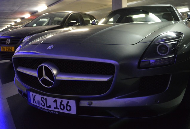 Mercedes-Benz SLS AMG