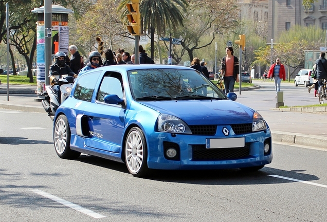 Renault Clio V6 Phase II