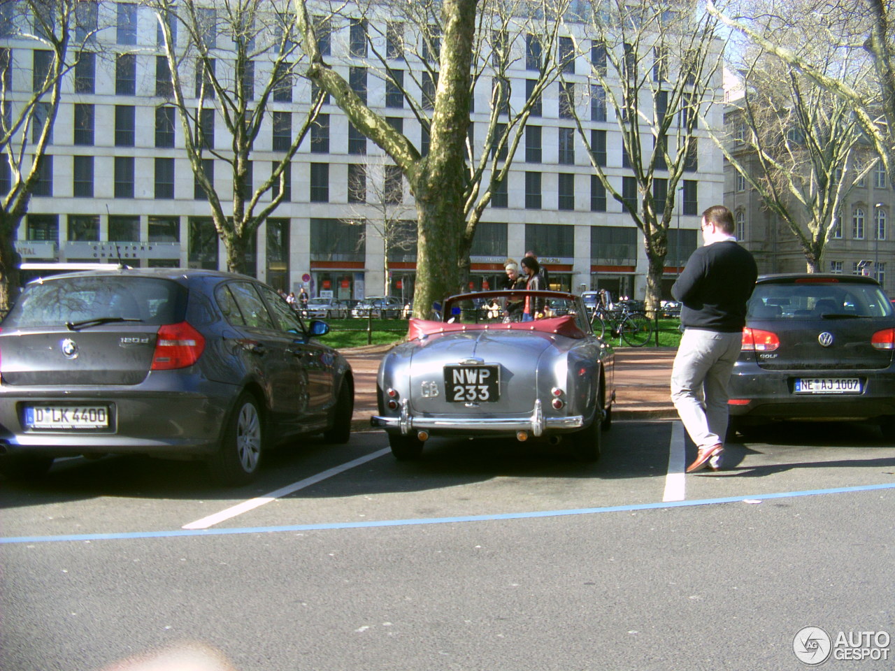 Aston Martin DB2 Drophead Coupé