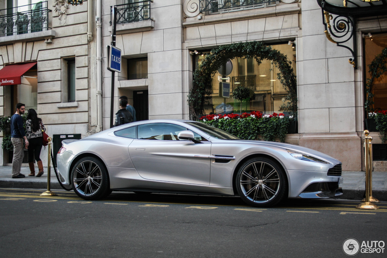 Aston Martin Vanquish 2013