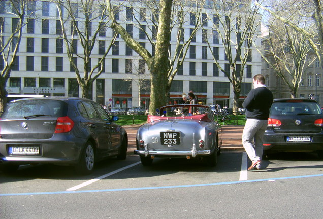 Aston Martin DB2 Drophead Coupé