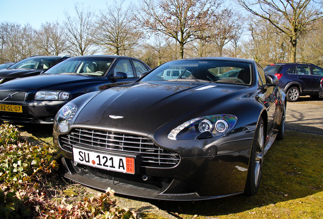 Aston Martin V8 Vantage S