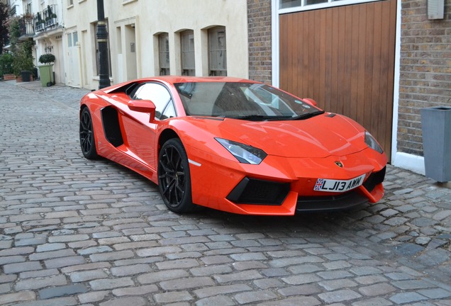 Lamborghini Aventador LP700-4