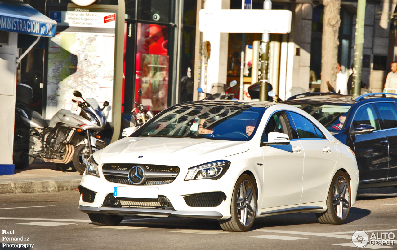 Mercedes-Benz CLA 45 AMG C117