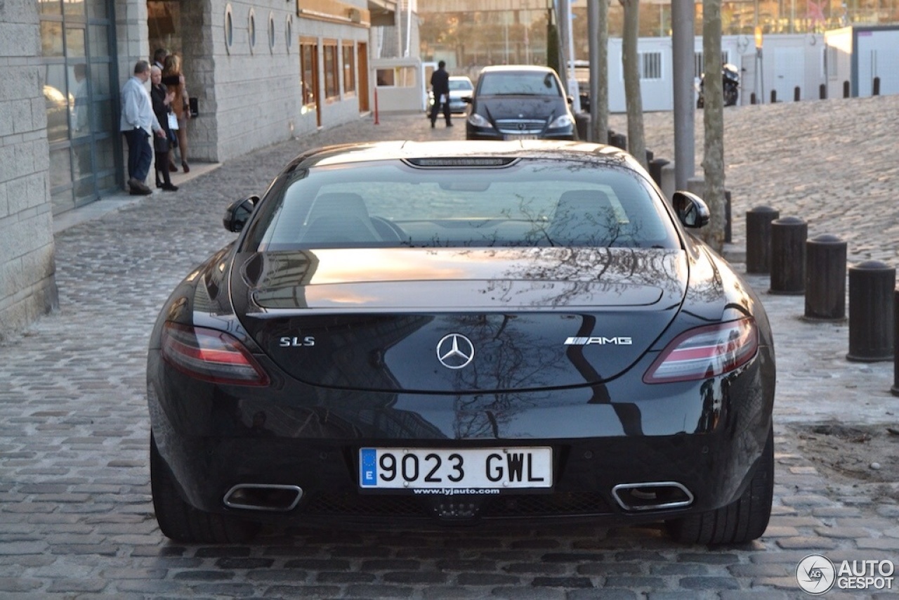 Mercedes-Benz SLS AMG