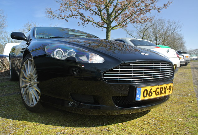 Aston Martin DB9