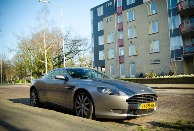 Aston Martin DB9