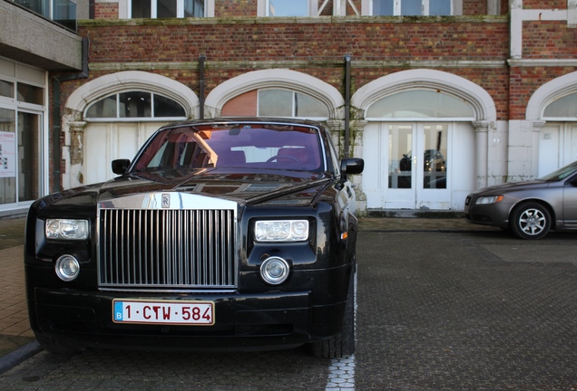 Rolls-Royce Phantom Black