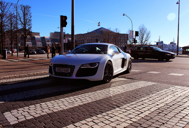 Audi R8 V10