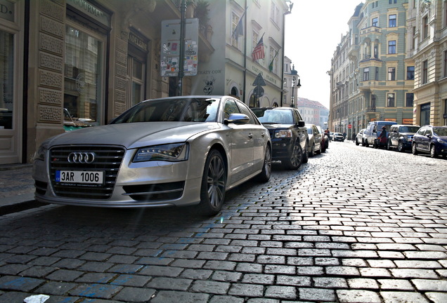 Audi S8 D4