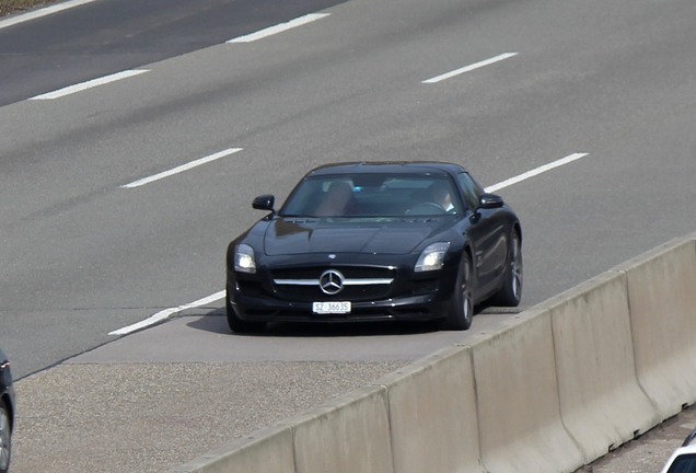 Mercedes-Benz SLS AMG