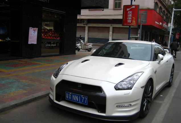 Nissan GT-R