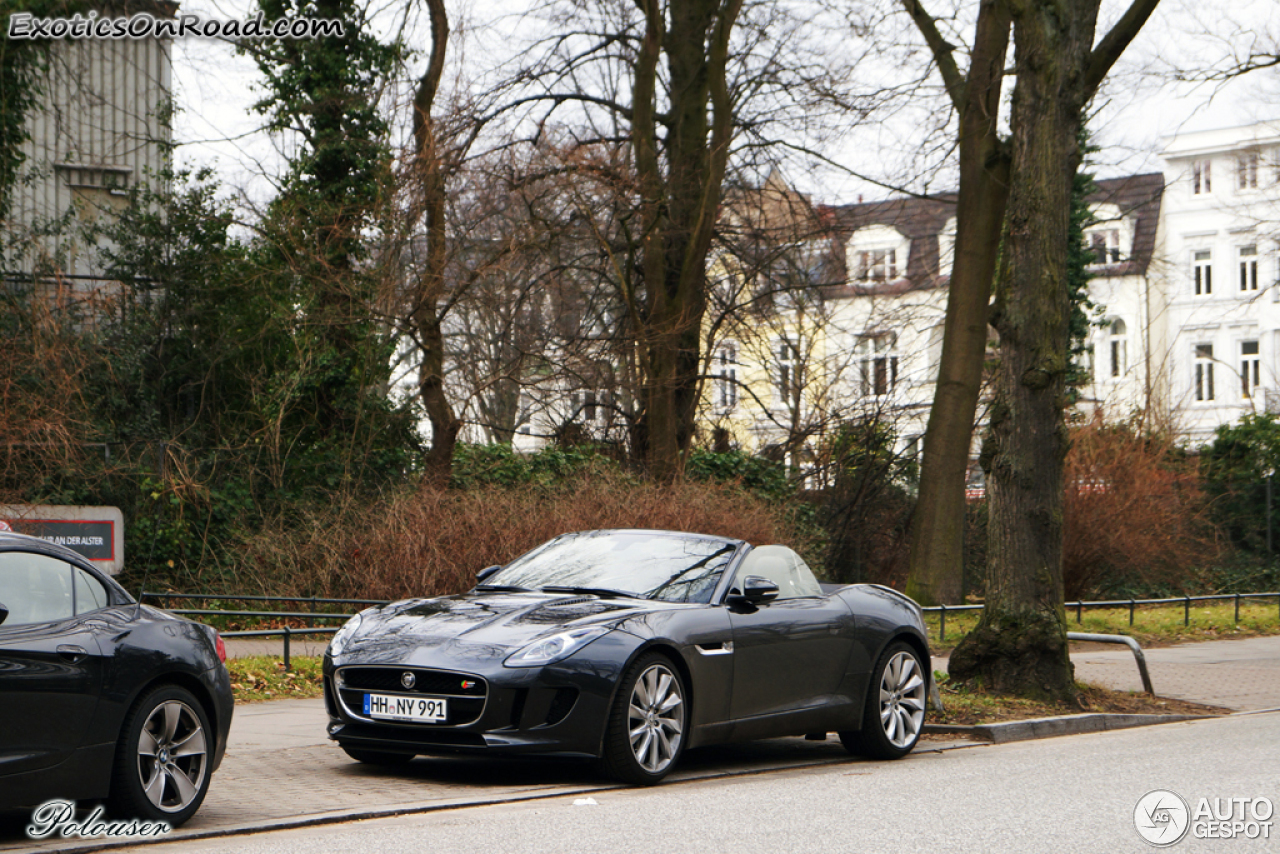 Jaguar F-TYPE S Convertible