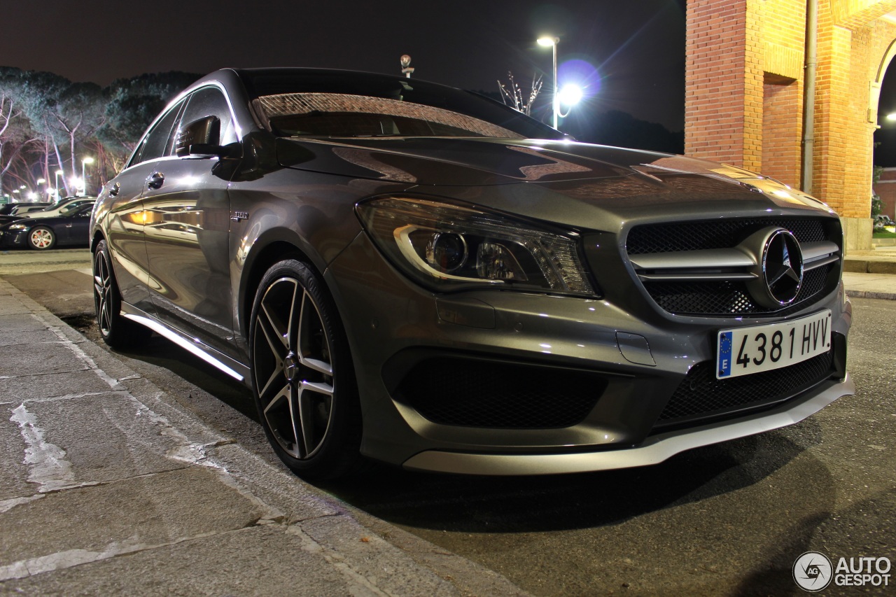 Mercedes-Benz CLA 45 AMG C117