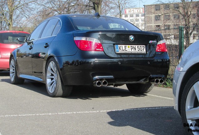 BMW M5 E60 2005