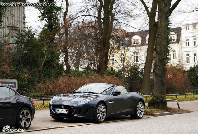 Jaguar F-TYPE S Convertible