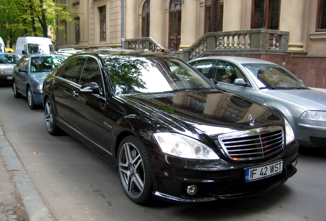 Mercedes-Benz S 65 AMG V221