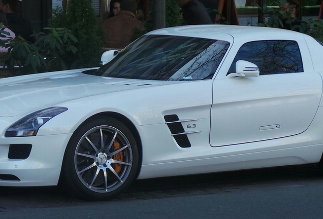 Mercedes-Benz SLS AMG