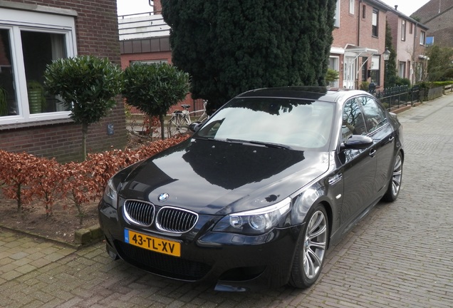 BMW M5 E60 2005