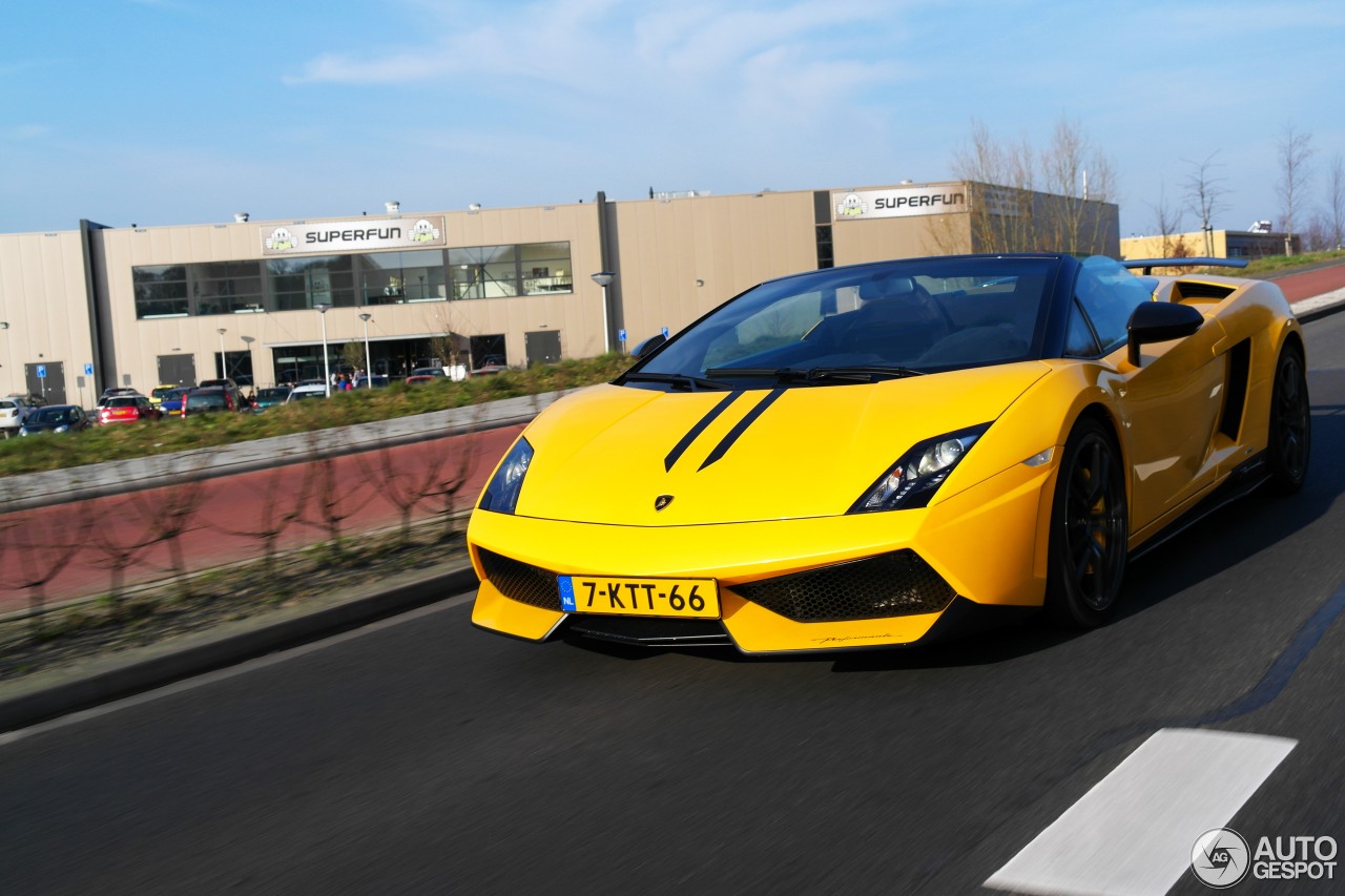 Lamborghini Gallardo LP570-4 Spyder Performante