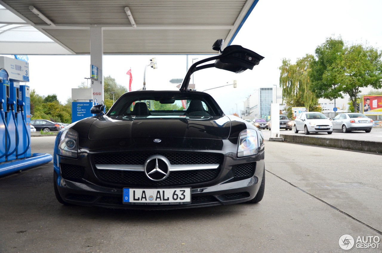 Mercedes-Benz SLS AMG