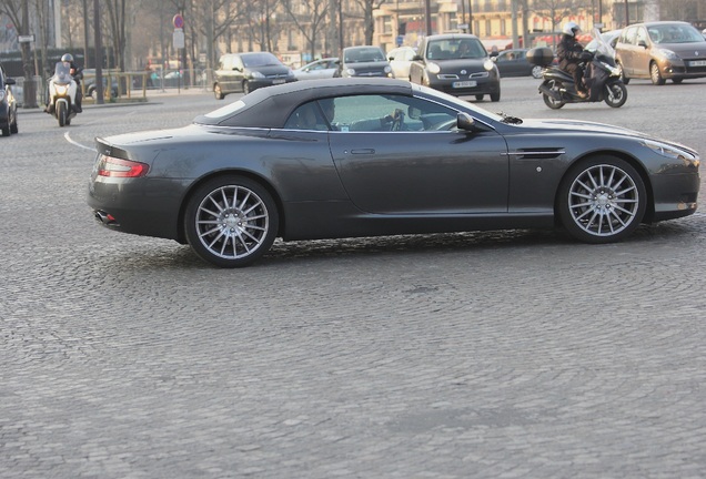 Aston Martin DB9 Volante