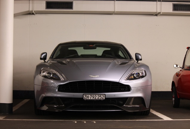 Aston Martin Vanquish 2013