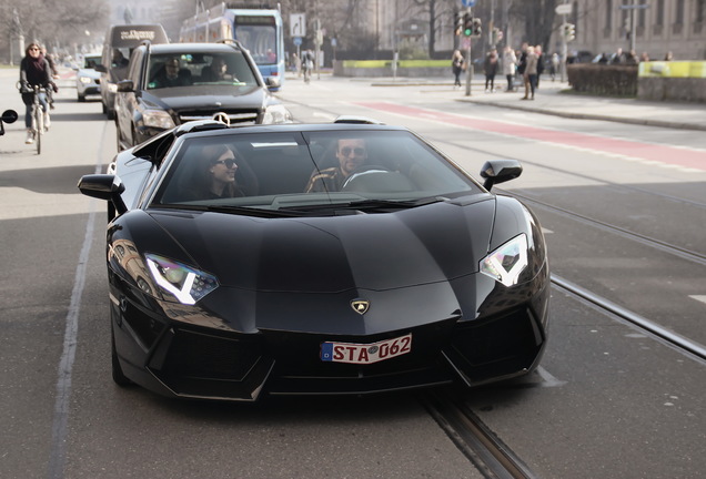 Lamborghini Aventador LP700-4 Roadster