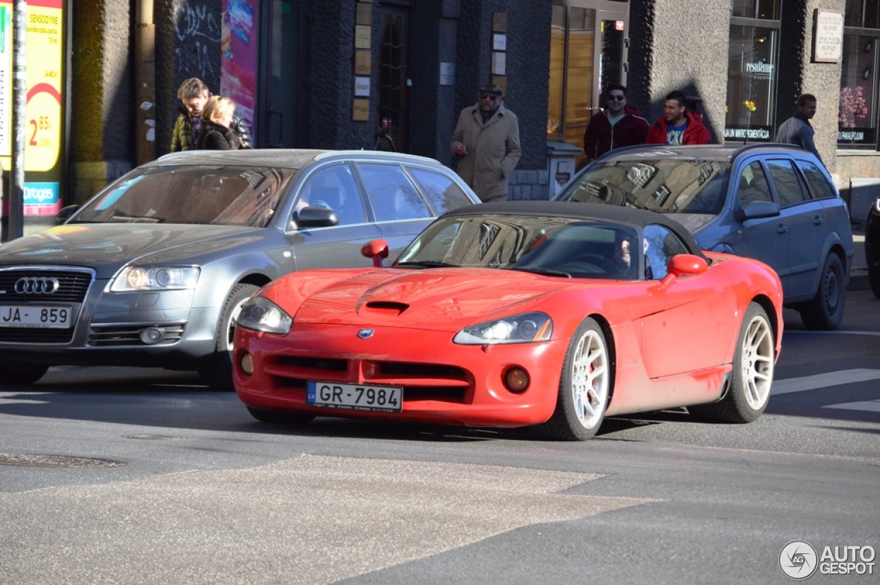 Dodge Viper SRT-10 Roadster 2003