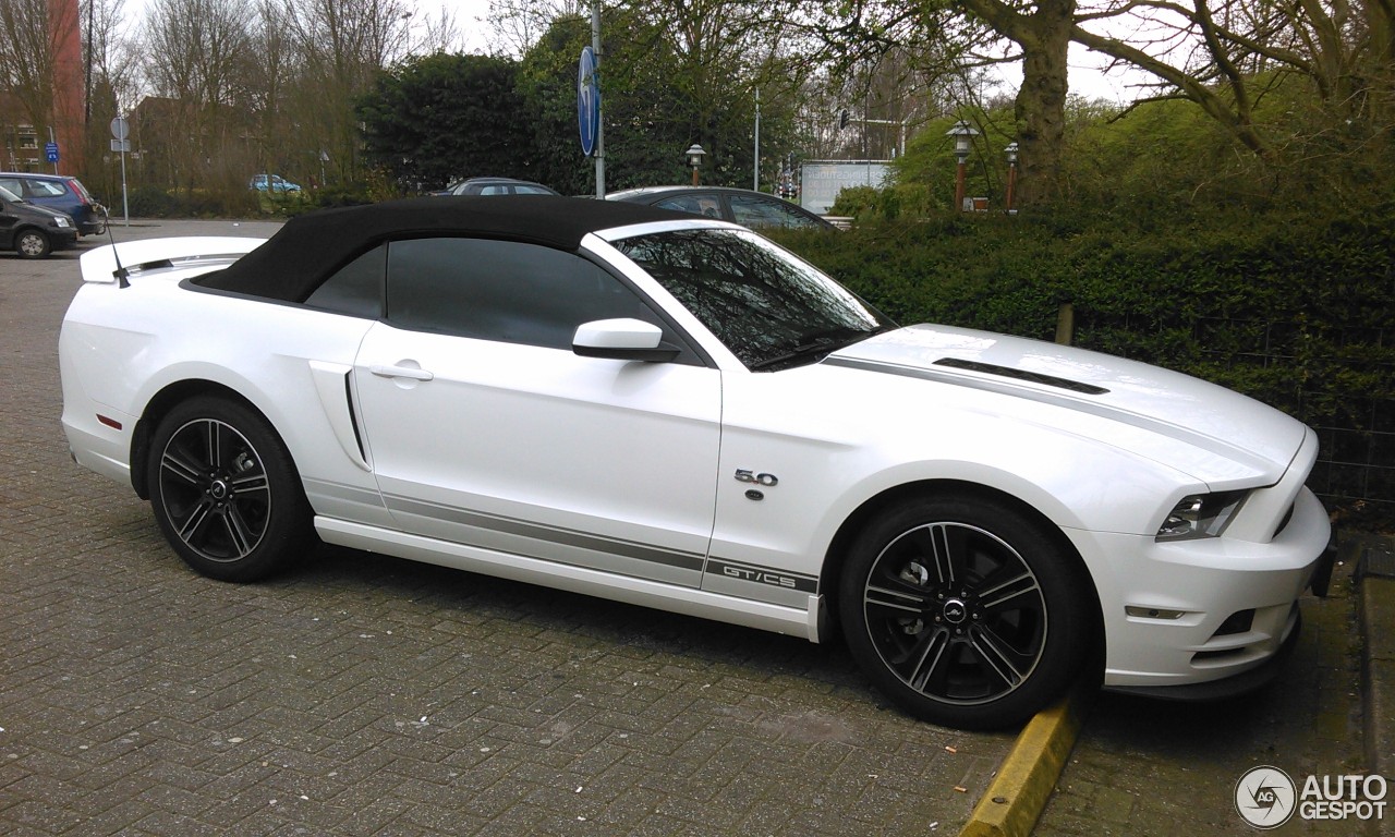 Ford Mustang GT California Special Convertible 2013