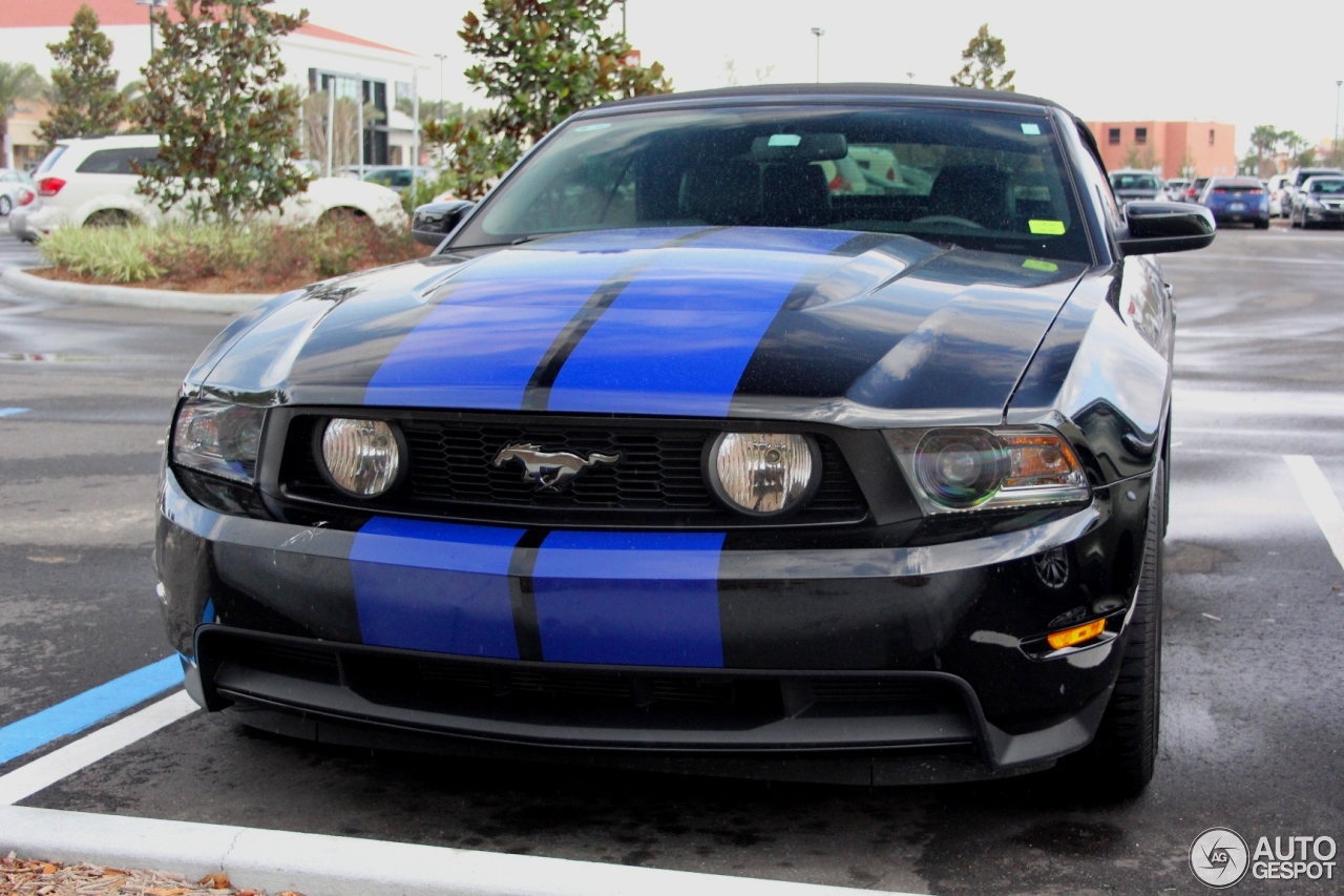 Ford Mustang GT Convertible 2011