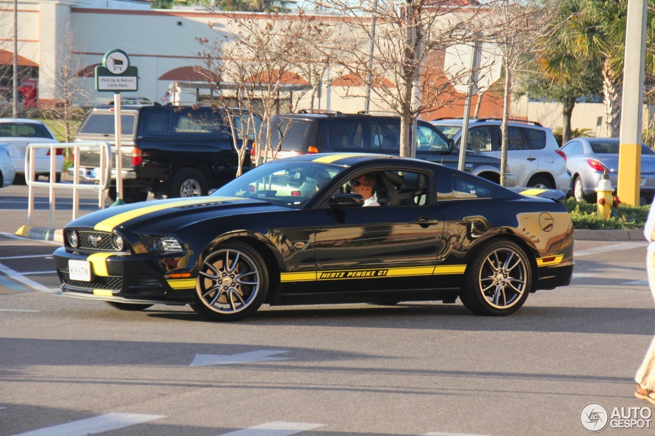 Ford Mustang GT 2013 Penske