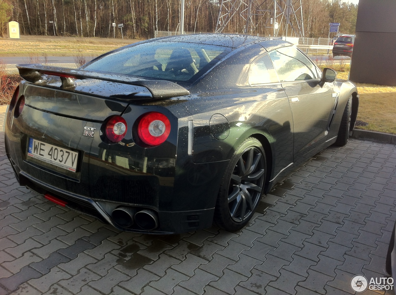 Nissan GT-R 2011