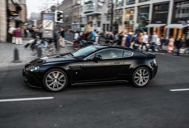 Aston Martin V8 Vantage S