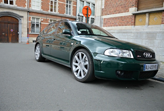 Audi RS4 Avant B5