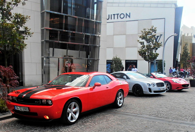 Dodge Challenger SRT-8