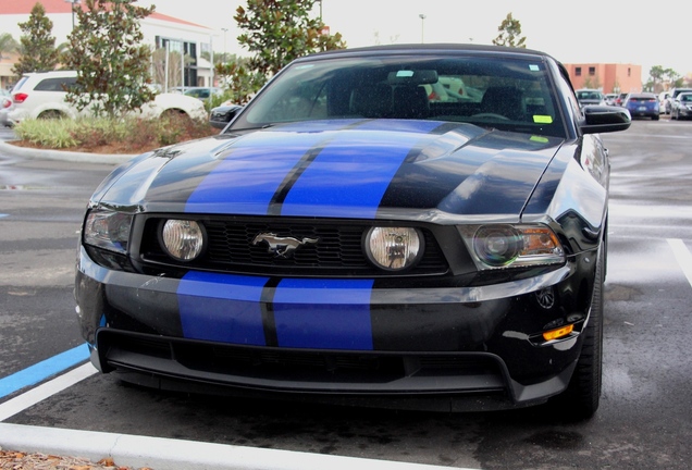 Ford Mustang GT Convertible 2011